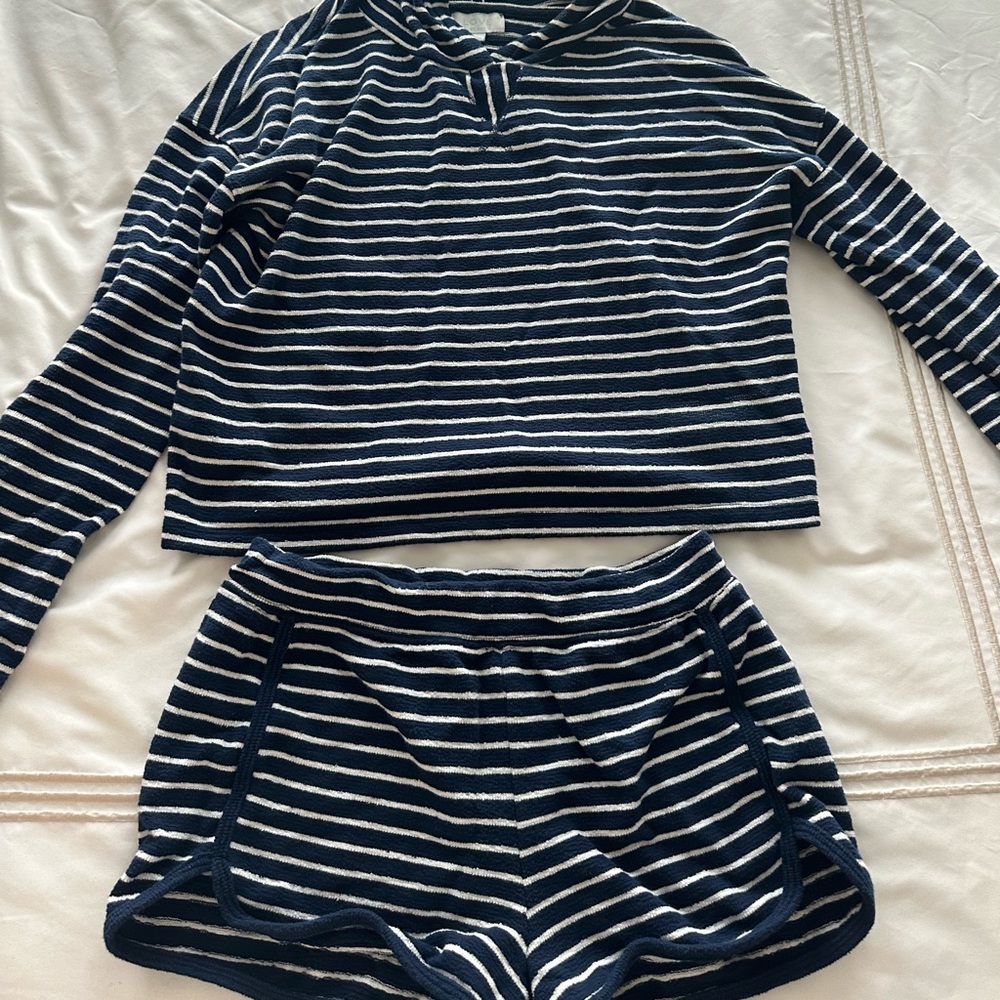 GAP Navy Blue and White Striped Women's Sweater Set